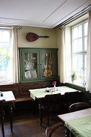 Gasthaus "Zur Alten Schule" in Gröbenzell (©Foto: Barbara Euler)